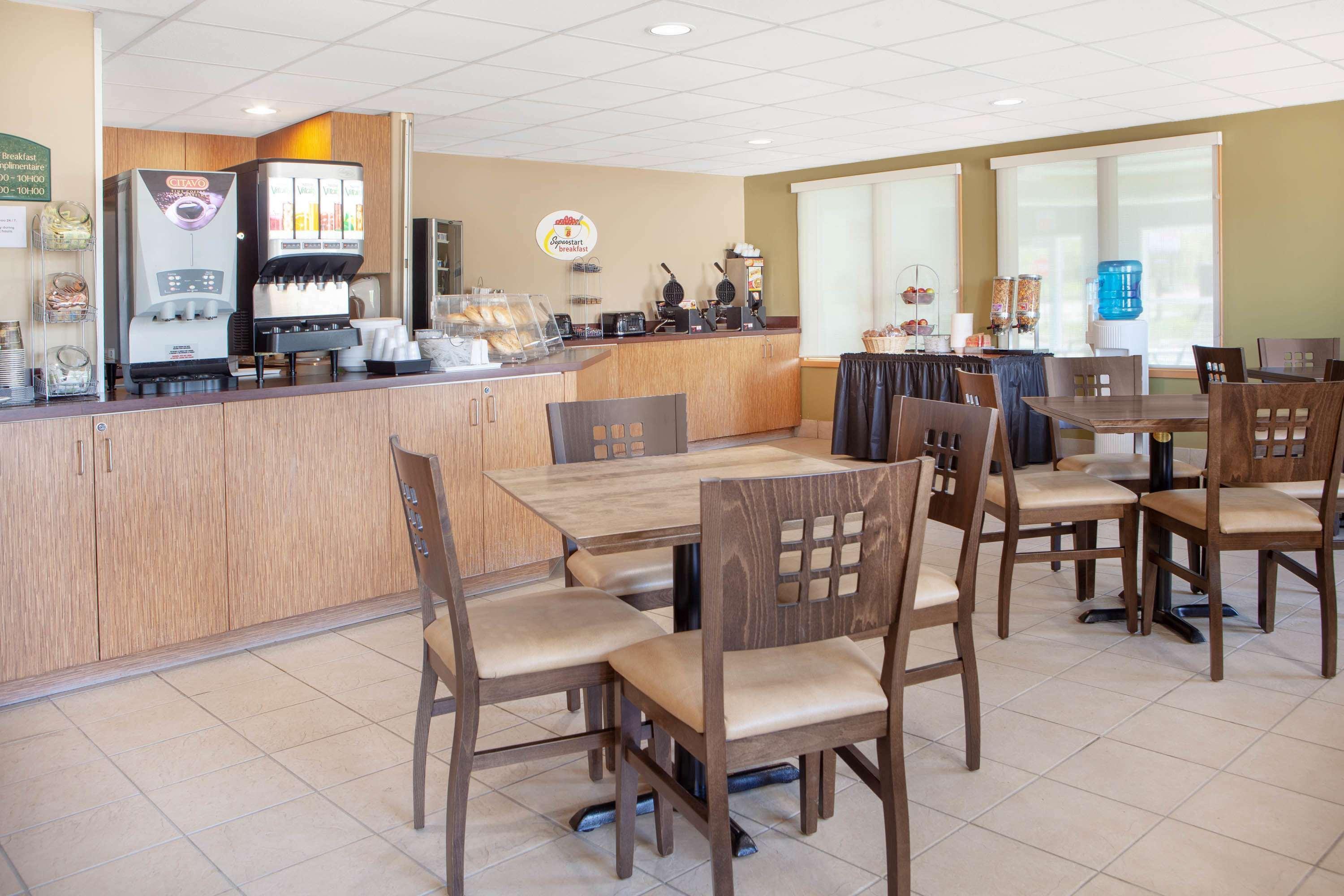 Hotel Super 8 By Wyndham Midland Esterno foto