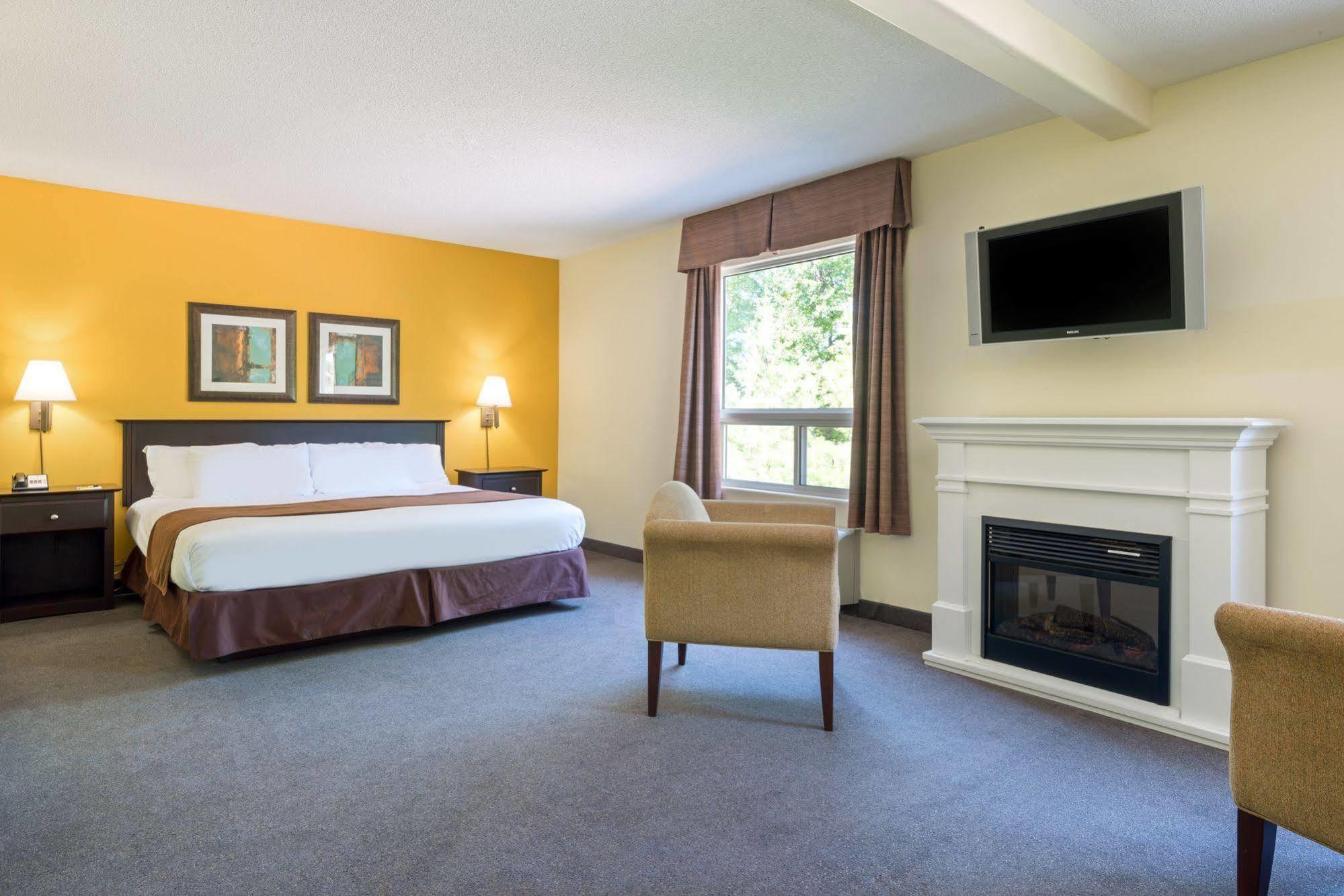 Hotel Super 8 By Wyndham Midland Esterno foto