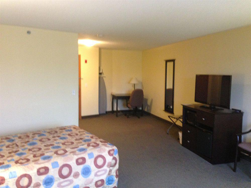 Hotel Super 8 By Wyndham Midland Esterno foto