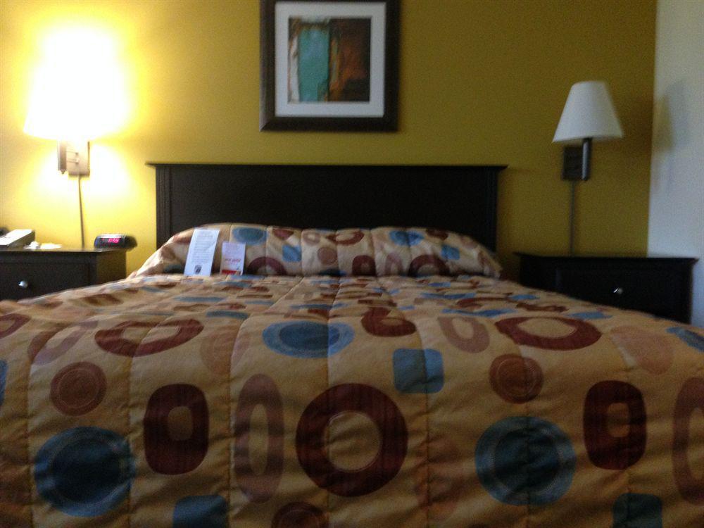 Hotel Super 8 By Wyndham Midland Esterno foto